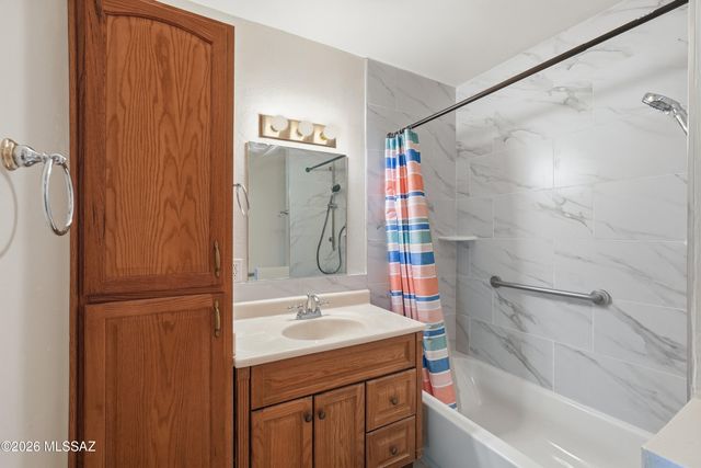 7326 E Montecito Drive, Tucson, AZ 85710