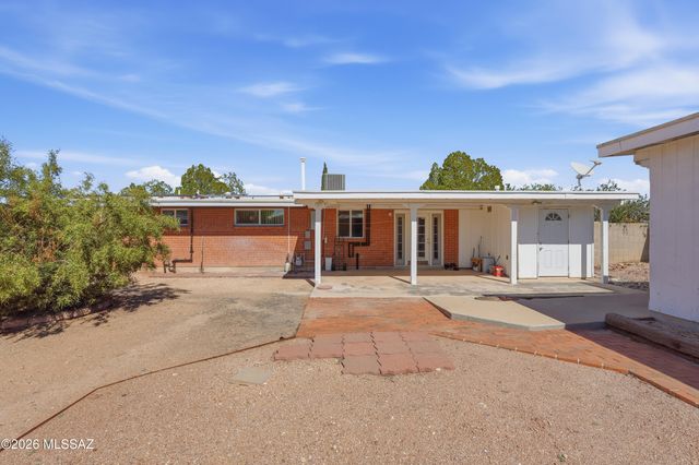 7326 E Montecito Drive, Tucson, AZ 85710