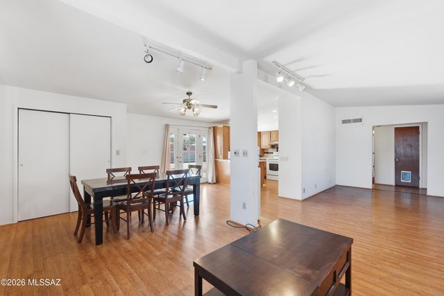 7326 E Montecito Drive, Tucson, AZ 85710