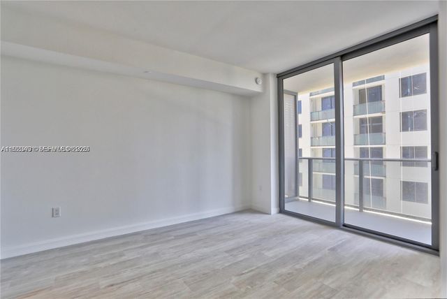 55 SW 9th St 1910, Miami, FL 33130