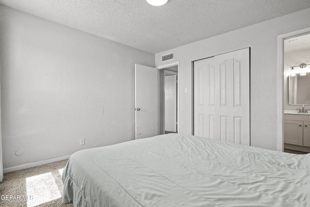 729 FALL RIVER Road, El Paso, TX 79907