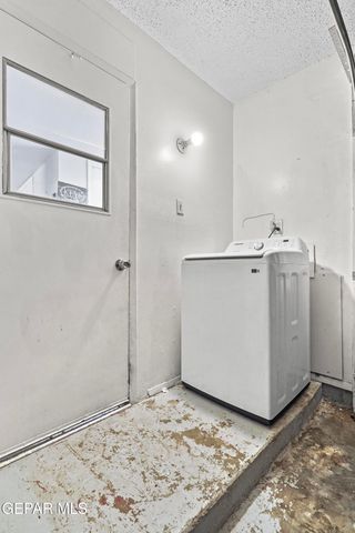 729 FALL RIVER Road, El Paso, TX 79907