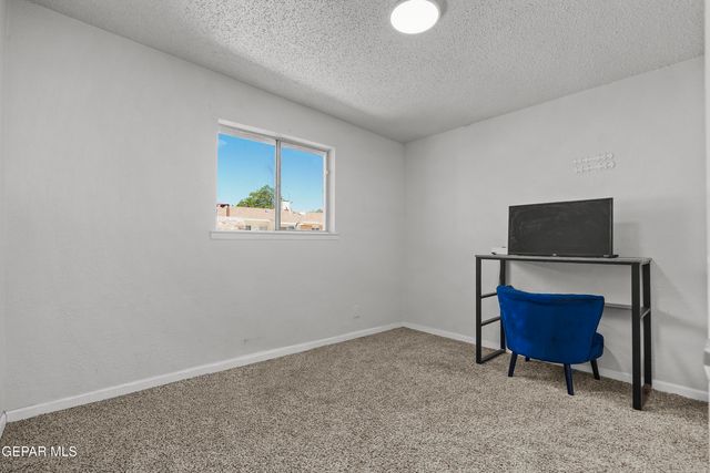 729 FALL RIVER Road, El Paso, TX 79907