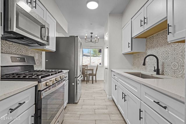 729 FALL RIVER Road, El Paso, TX 79907