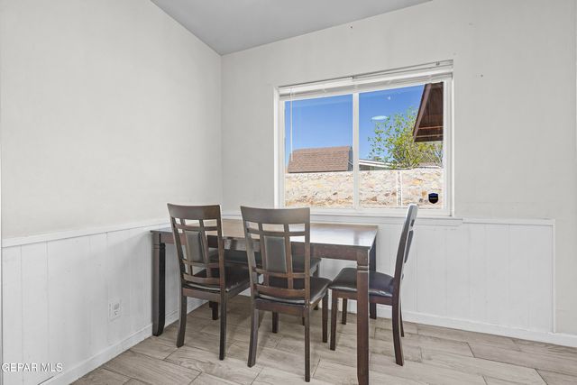 729 FALL RIVER Road, El Paso, TX 79907