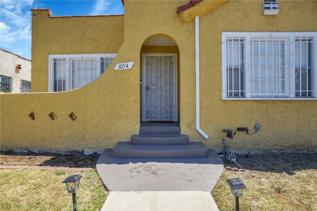 1054 W 81st Place, Los Angeles, CA 90044