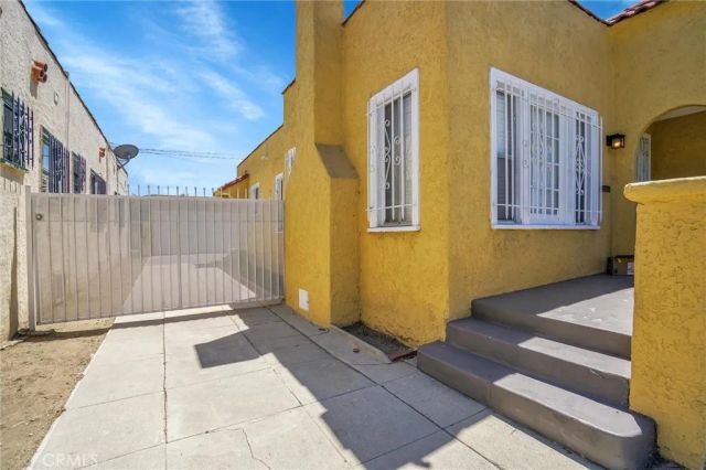 1054 W 81st Place, Los Angeles, CA 90044