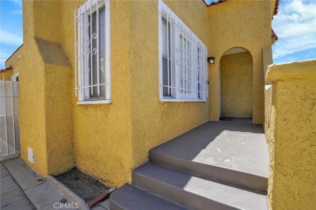 1054 W 81st Place, Los Angeles, CA 90044