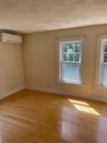 155 Belknap St, Concord, MA 01742