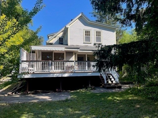 155 Belknap St, Concord, MA 01742