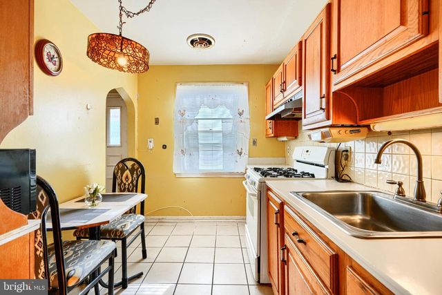 3807 GRENTON AVE, Baltimore, MD 21206