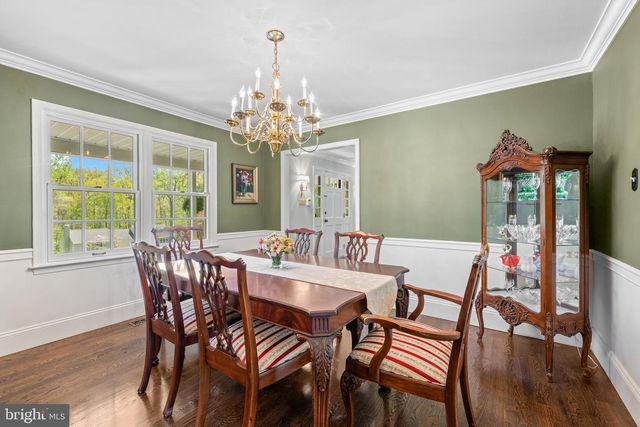 1064 BEAUMONT RD, Berwyn, PA 19312