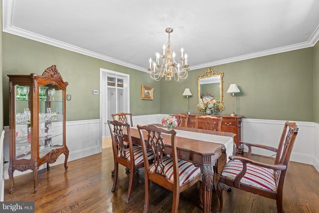 1064 BEAUMONT RD, Berwyn, PA 19312