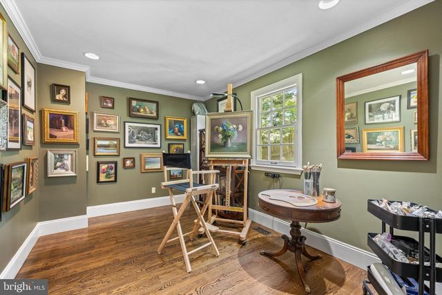 1064 BEAUMONT RD, Berwyn, PA 19312