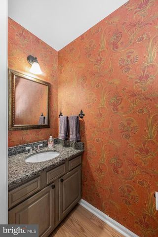 1064 BEAUMONT RD, Berwyn, PA 19312