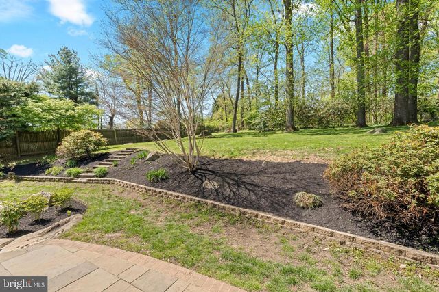 1064 BEAUMONT RD, Berwyn, PA 19312