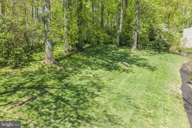 1064 BEAUMONT RD, Berwyn, PA 19312