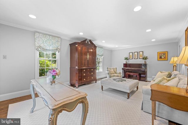 1064 BEAUMONT RD, Berwyn, PA 19312