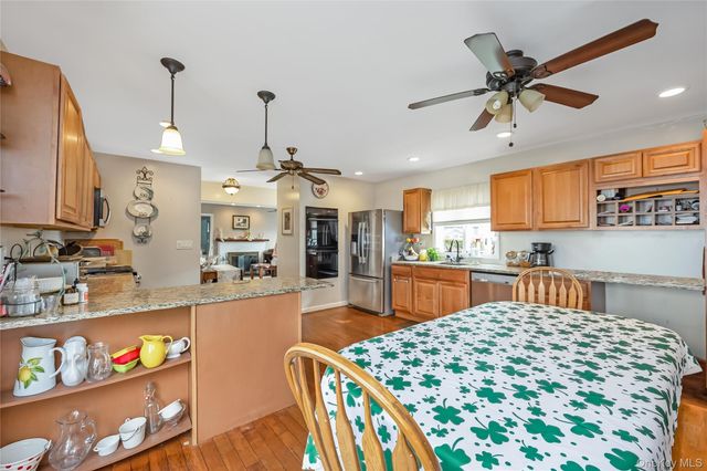 15 Bingham Place, Amityville, NY 11701