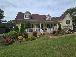 206 State Ave, Lawrenceburg, TN 38464
