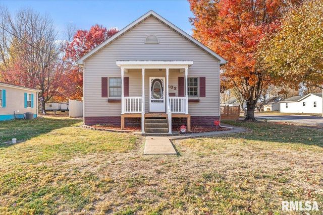 103 S HENDERSON Road, Virden, IL 62690