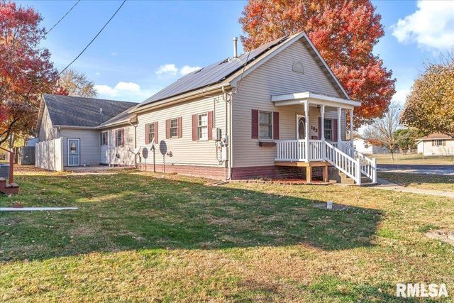 103 S HENDERSON Road, Virden, IL 62690