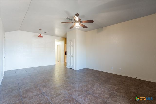 5301 Morning Glen Lane, Killeen, TX 76542