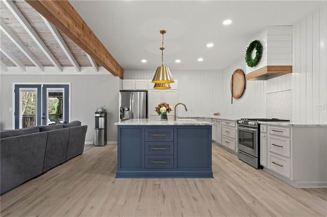 597 Wisteria Drive, Woodstock, GA 30188