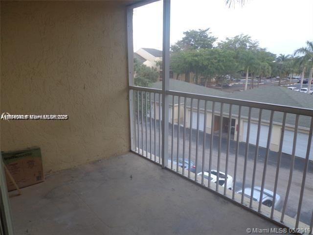 5686 Rock Island Road 129, Tamarac, FL 33319