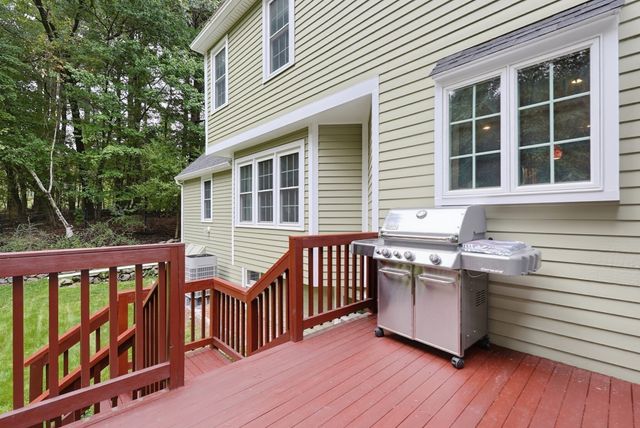 66 Farrington Ln, Marlborough, MA 01752