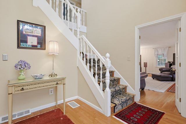 66 Farrington Ln, Marlborough, MA 01752