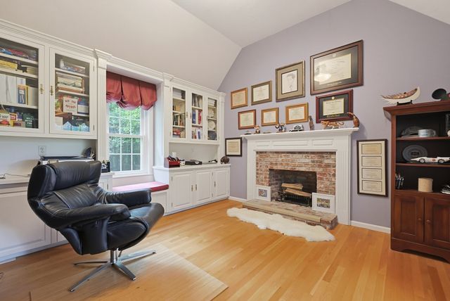 66 Farrington Ln, Marlborough, MA 01752