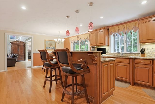66 Farrington Ln, Marlborough, MA 01752