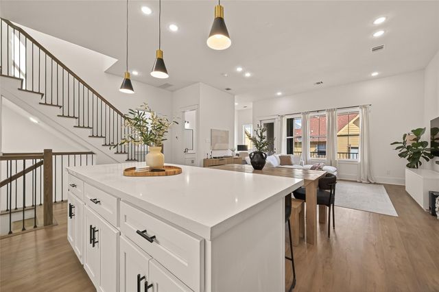 1243 W 23rd Street C, Houston, TX 77008