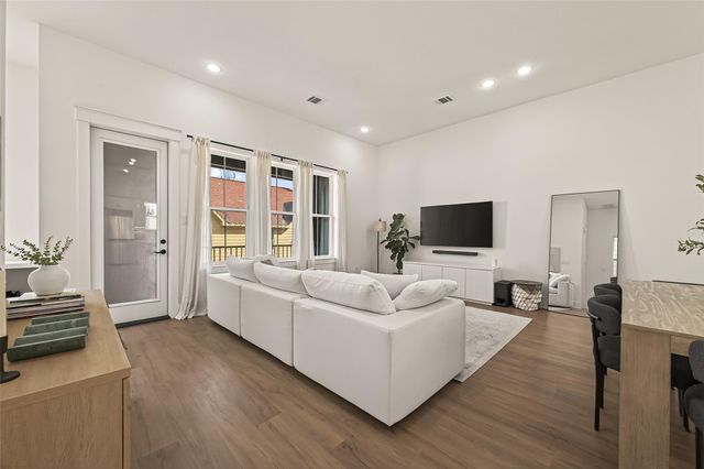 1243 W 23rd Street C, Houston, TX 77008