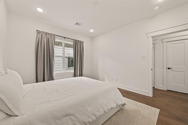 1243 W 23rd Street C, Houston, TX 77008