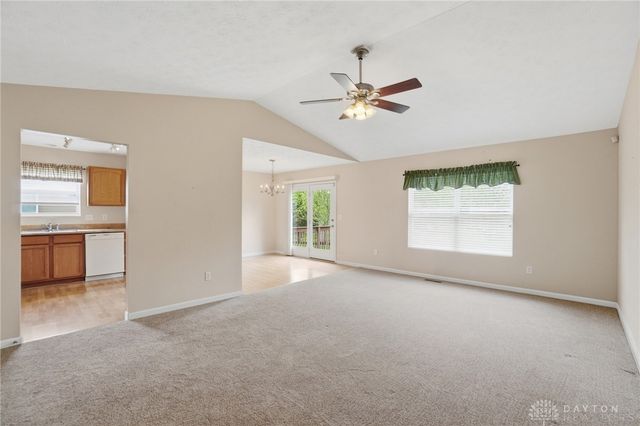 1840 Hunters Ridge Drive, Troy, OH 45373