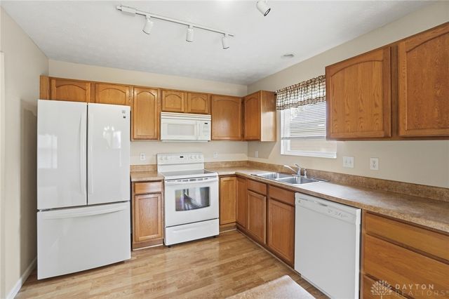 1840 Hunters Ridge Drive, Troy, OH 45373