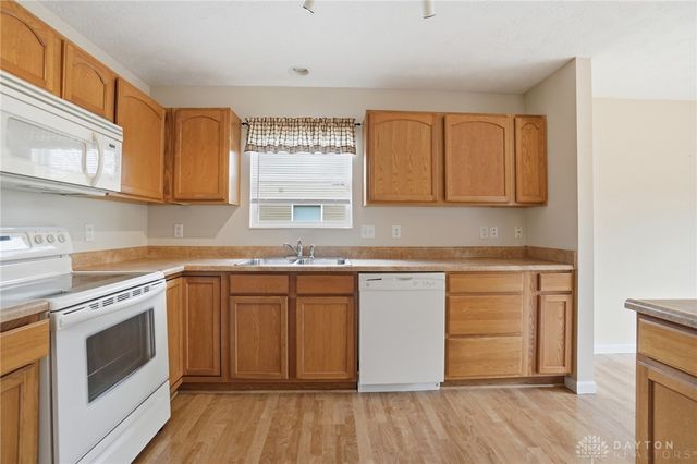1840 Hunters Ridge Drive, Troy, OH 45373