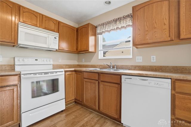 1840 Hunters Ridge Drive, Troy, OH 45373