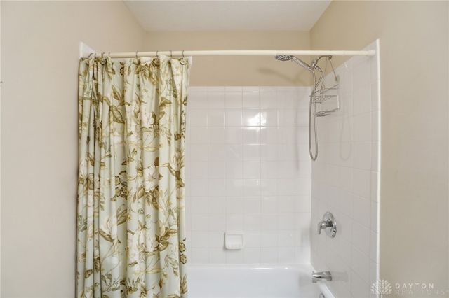 1840 Hunters Ridge Drive, Troy, OH 45373