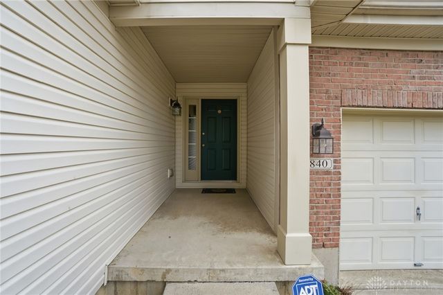 1840 Hunters Ridge Drive, Troy, OH 45373