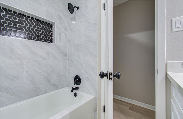 411 Oaklawn Street, League City, TX 77573