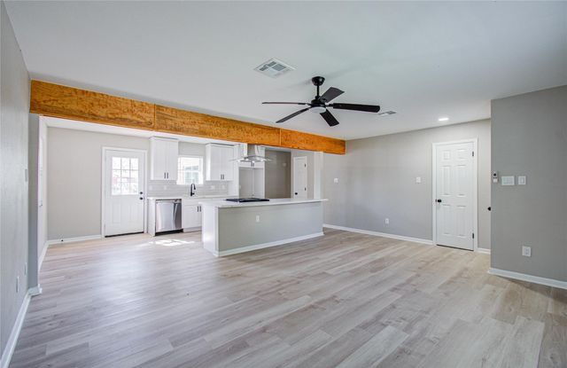 411 Oaklawn Street, League City, TX 77573