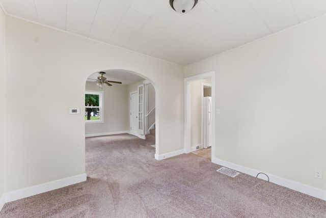 313 S Thornwood Avenue, Davenport, IA 52802