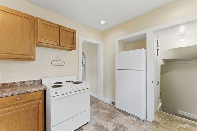 313 S Thornwood Avenue, Davenport, IA 52802