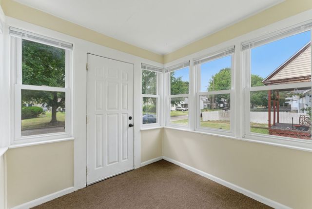 313 S Thornwood Avenue, Davenport, IA 52802