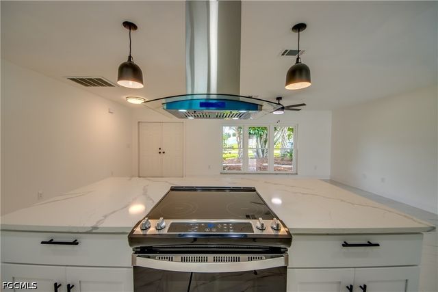 1124 NW 1st PL, Cape Coral, FL 33993