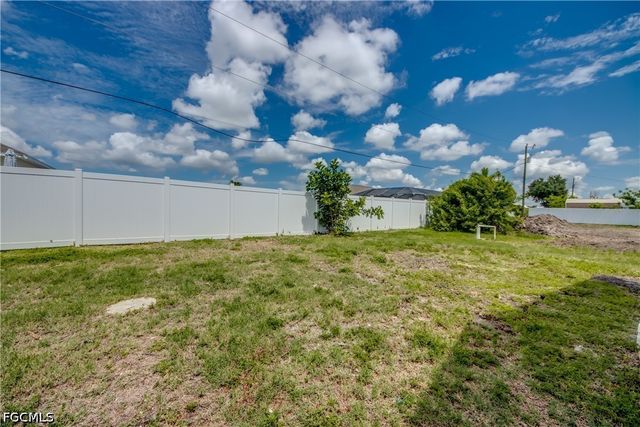 1124 NW 1st PL, Cape Coral, FL 33993