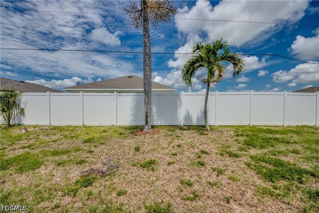 1124 NW 1st PL, Cape Coral, FL 33993